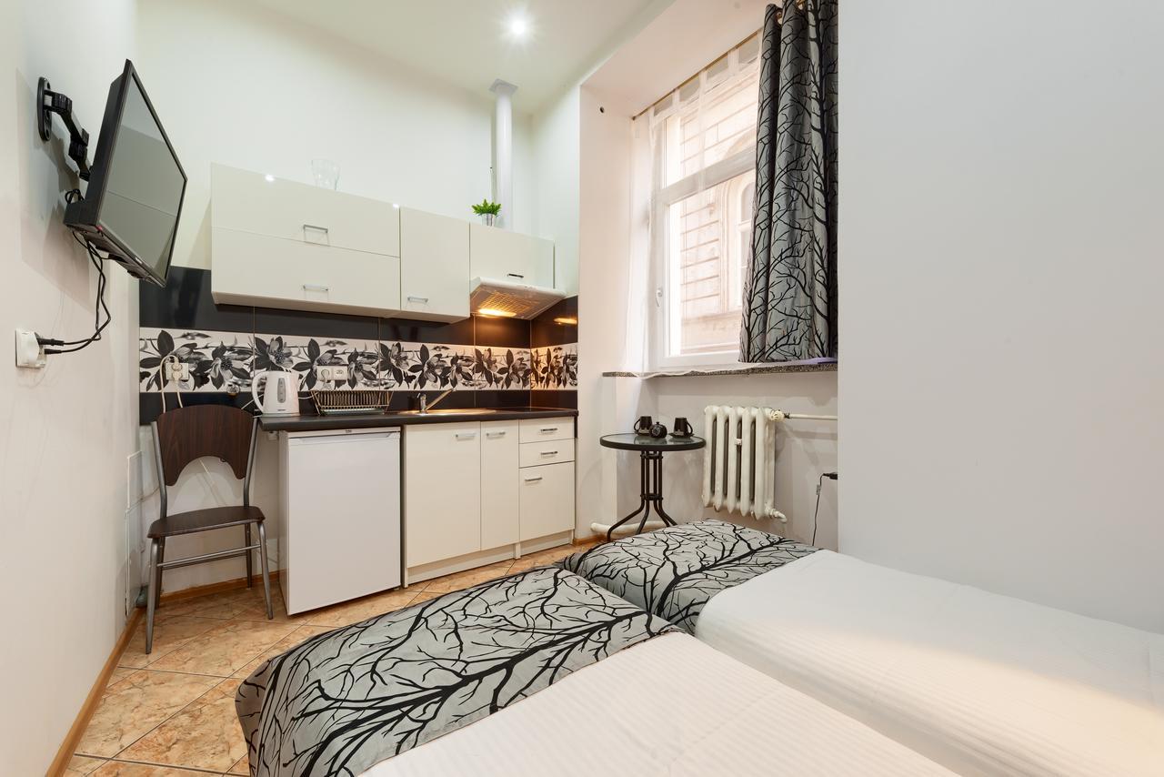 Hostelswidnicka24